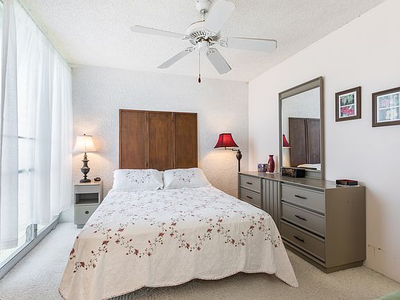 4th image of 75-6016 Alii Dr APT 326