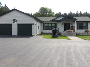 733 Gale Ave, Wisconsin Dells, WI 53965