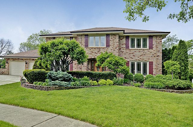 1st image of 445 Kingswood Ct