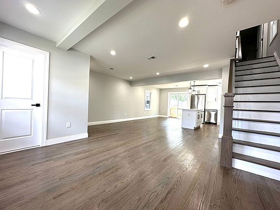 3rd image of 161 1st St