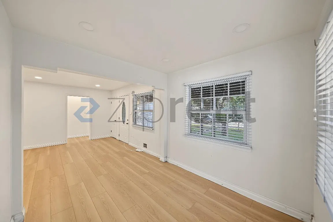 2 bed, 1382 sqft, $3,250 — Photo 3