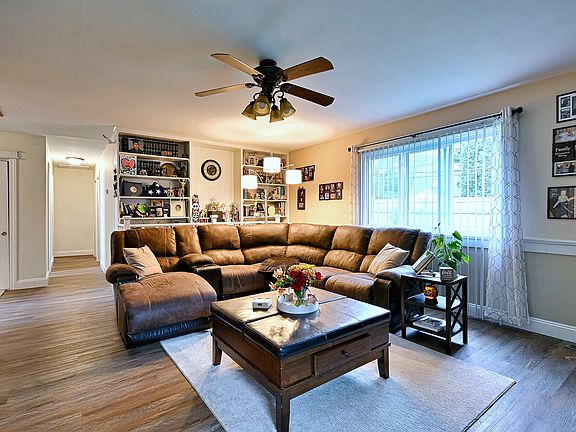 3rd image of 116 Stoneham Ct