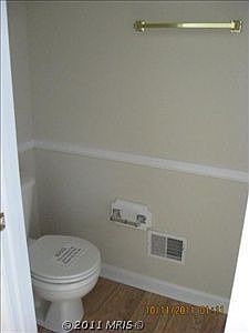3rd image of 238 Breezewood Dr