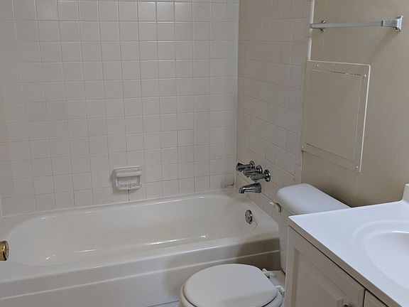 5th image of 3555 Handman Ave
