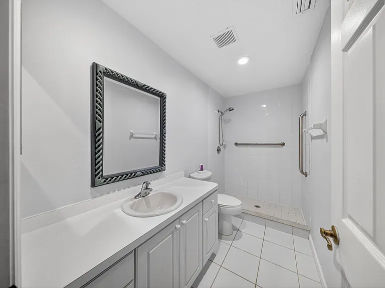 1567 Pheasant Walk #B — Photo 13