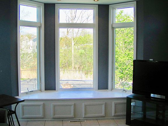5th image of 37 Whitney Pl