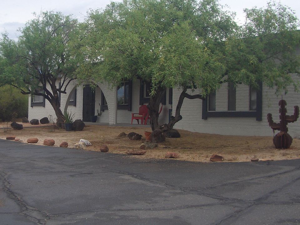 1st image of 3334 N Tres Lomas Dr