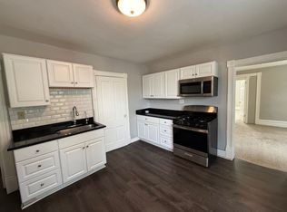 917 Charles Ave, Saint Paul, MN 55104