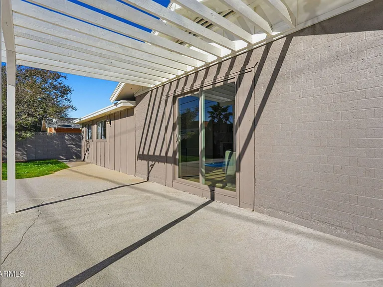 8725 E Coronado Rd — Photo 36