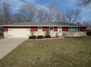 1210 Lanewood Dr, Rockford, IL 61108