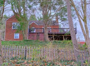 1042 College Cir, Saint Albans, WV