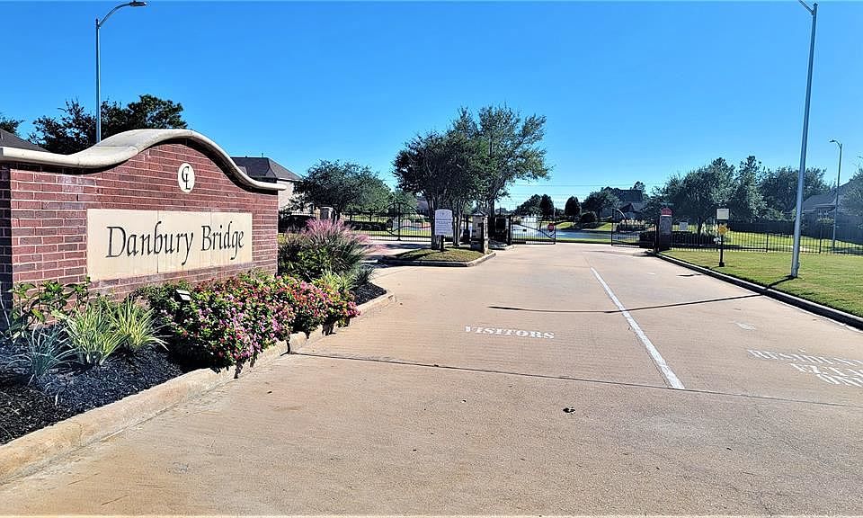 1st image of 17535 Driftwood Prairie Ln