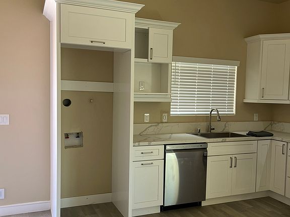 3rd image of 4853 Grace Ave #2
