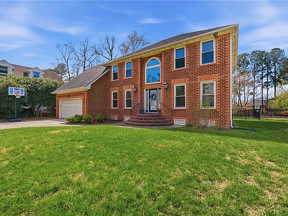 2nd image of 504 Aguila Ct