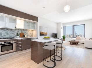 75 Wall St #38R, New York, NY 10005
