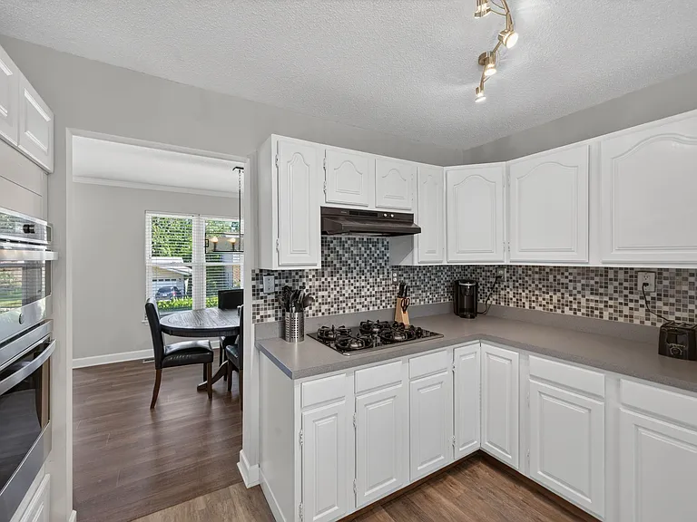 536 Oak Hill Dr — Photo 24