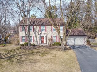 5081 Adele Dr, Gurnee, IL 60031