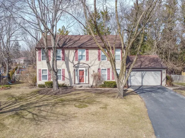 5081 Adele Dr, Gurnee, IL 60031