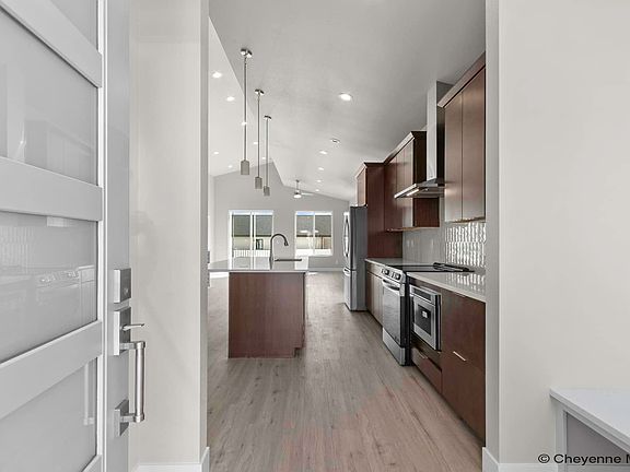 4th image of 3945 Saddleback Ln