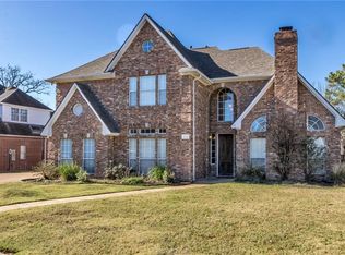 4710 Hunington Dr, Bryan, TX 77802