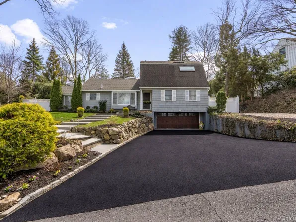 798 Connecticut View Drive, Oyster Bay, NY 11771