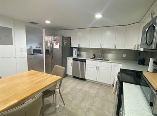 1301 NE 7th St APT 101, Hallandale, FL 33009