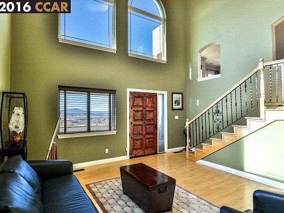 4th image of 5928 Harbor View Ave