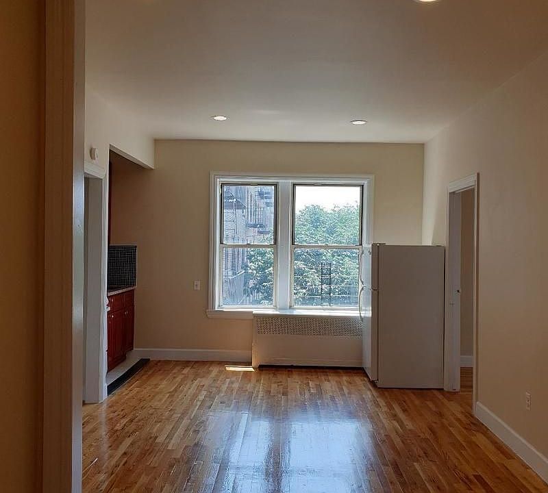 1st image of 29-16 21st Ave #44