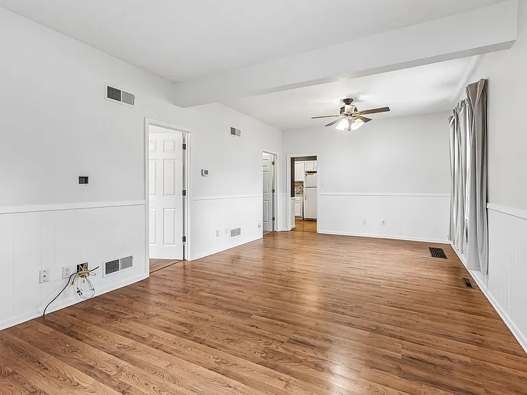 535 N Pebble St — Photo 5
