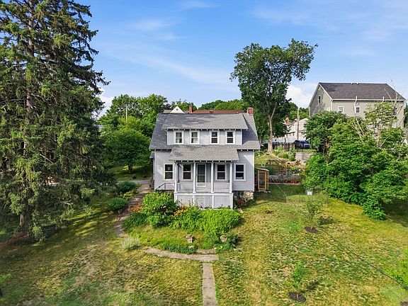 2nd image of 715 River St