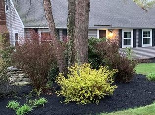 73 Old Sandown Rd, Chester, NH 03036