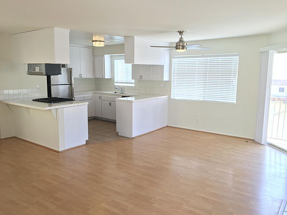2nd image of 204 40th St #B