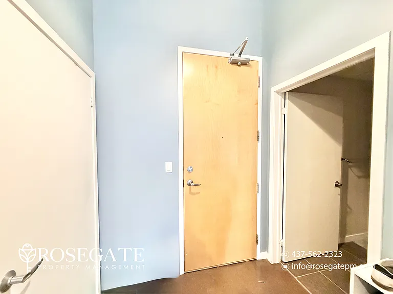 410 King St W #612 — Photo 7