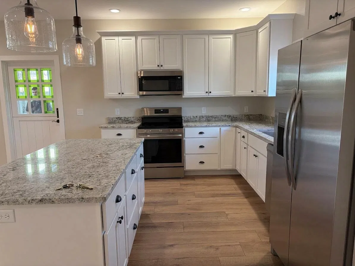 2 bed, 1600 sqft, $2,300 — Photo 2