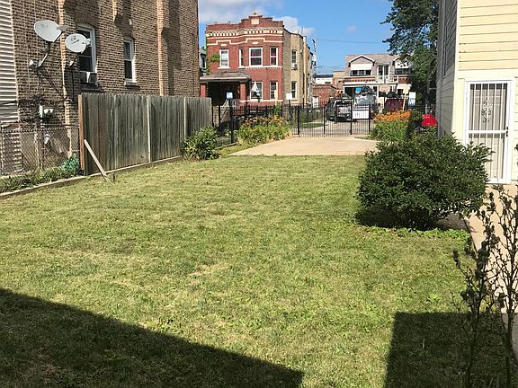 4th image of 2514 N Tripp Ave #1