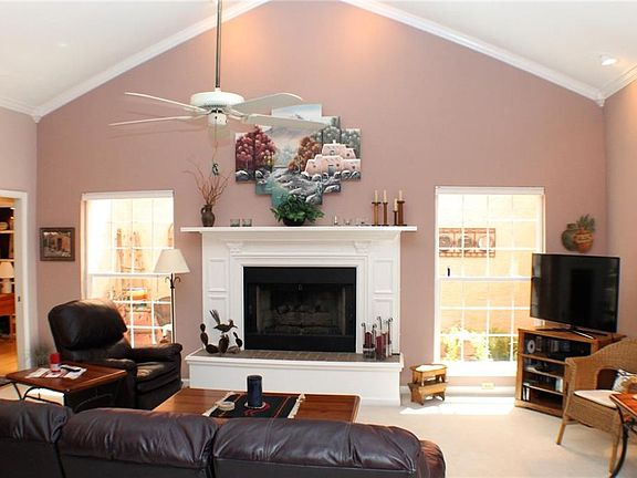 3rd image of 230 Casas Bellas Ct