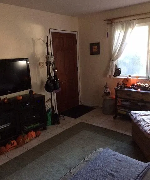 1301 Madrone Pl — Photo 2
