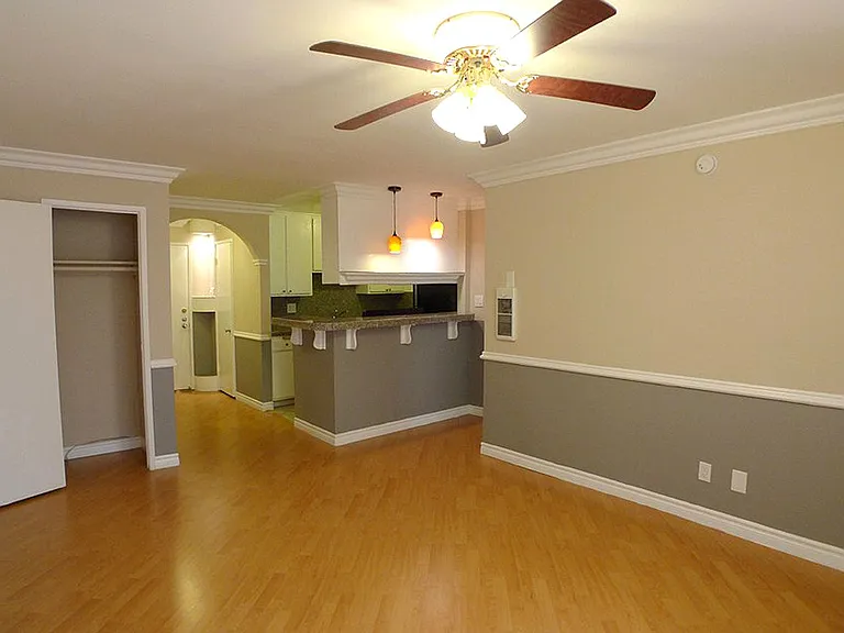 Alhambra @ Studio City Apts. — Photo 13