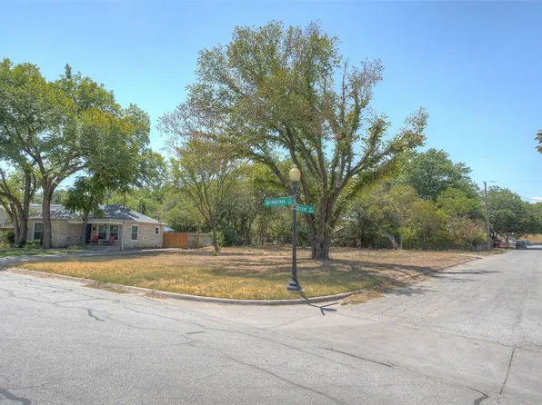853 Springbrook Dr, Fort Worth, TX 76107