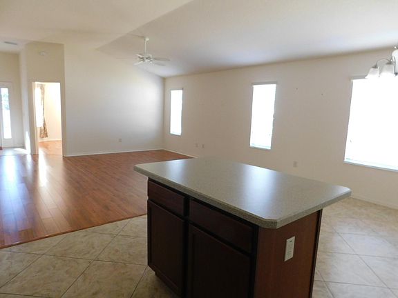 5th image of 2309 Montbrook Pl