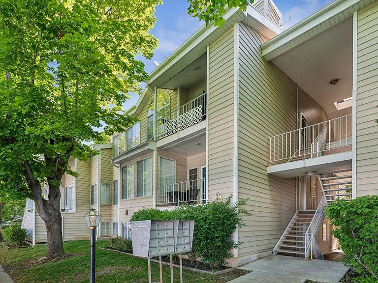 650 S Main St #4101 — Photo 1