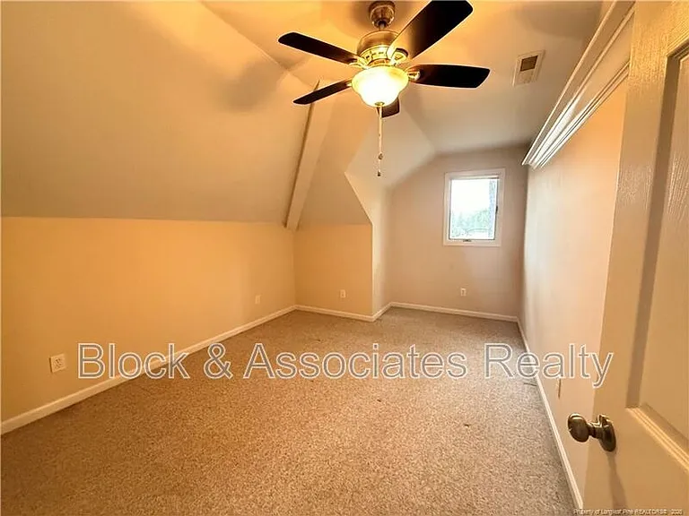 1165 Greenbriar Dr — Photo 21