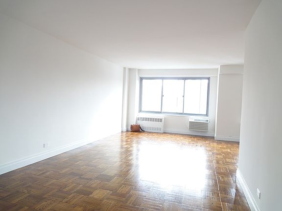 5th image of 175 West 12 #14L