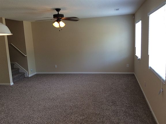 2nd image of 815 Stockport Way