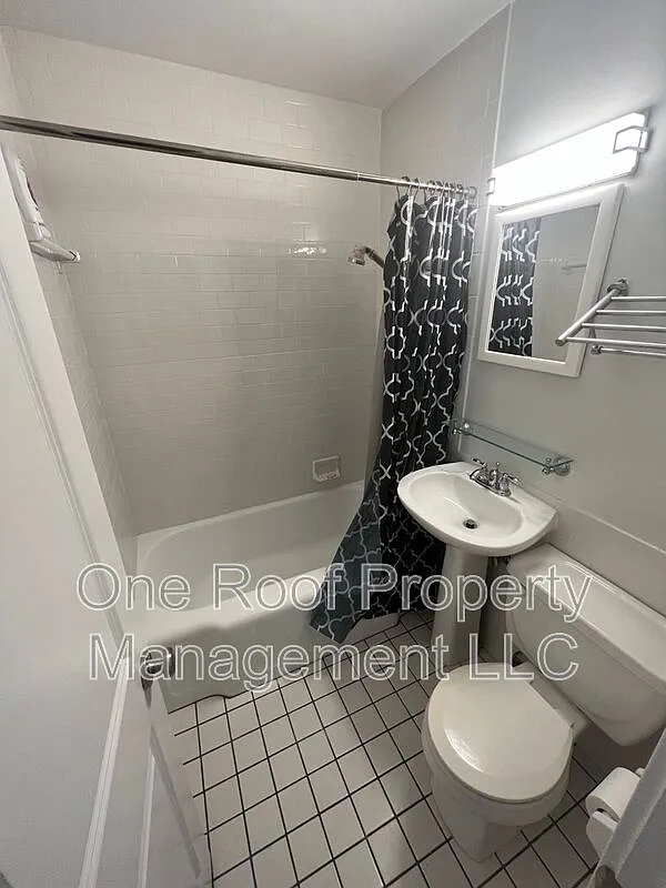 1 bed, 1.0 bath, $1,095 — Photo 4
