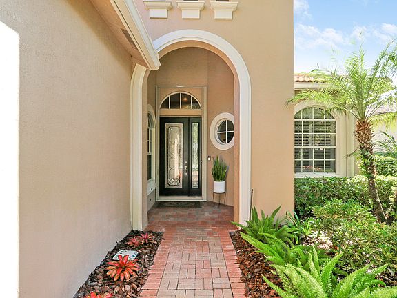 5th image of 9005 Houndslake Court