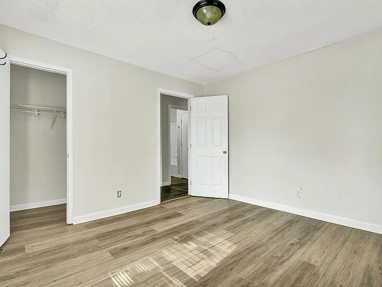 185 Orchard Ave — Photo 1