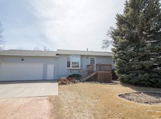 4705 Meadowland Dr, Rapid City, SD 57703