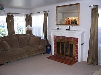 2nd image of 1054 24th St NE
