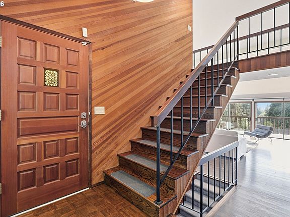 5th image of 17941 Meadowlark Ln